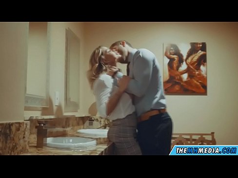 ❤️ Když vás na veřejných záchodcích svádí prsatá blondýna. ❤❌ Kvalitní sex u porna cs.novoporn.ru
